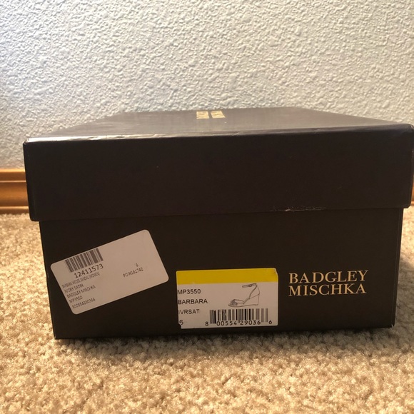 Badgley Mischka wedding wedges - Picture 2 of 5